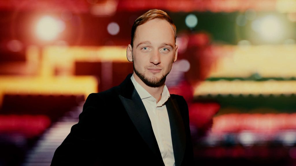 Daumants Kalniņš - Latvijas skolas somas koncertstāstā Mikrofona aptauja